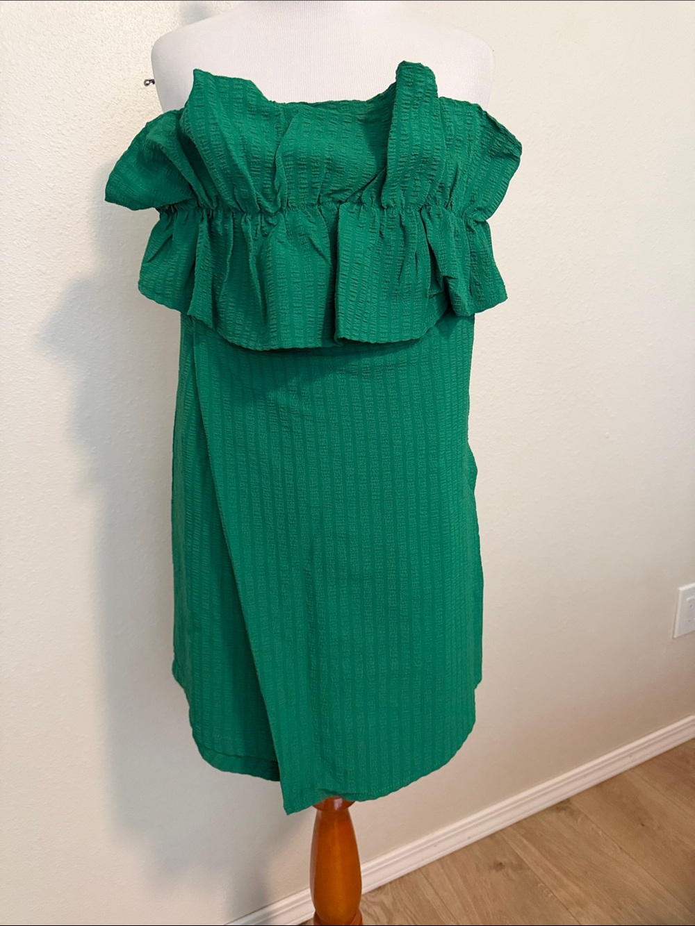 Women’s Green Off-Shoulder Ruffle romper